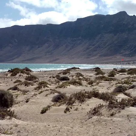 Puerto Del Carmen Beach *